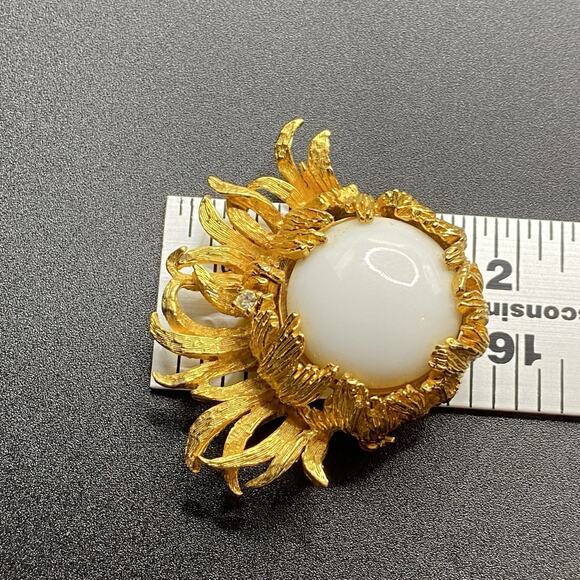 Vintage Robert Demario Signed Milk Glass Cabochon Sea Anemone Brooch Pin Rare - Picture 7 of 7